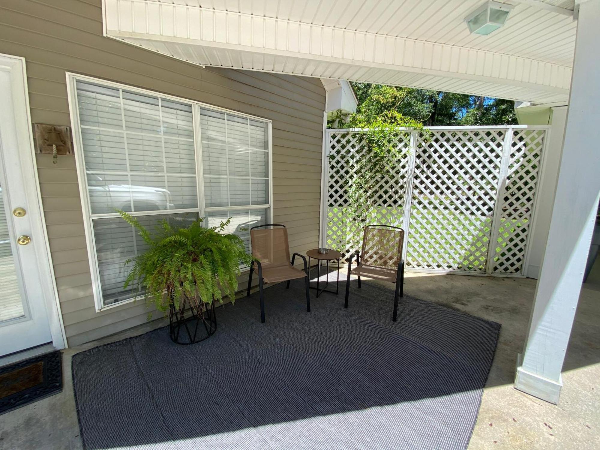 Sleepy Lagoon Cottage Covington Exterior photo